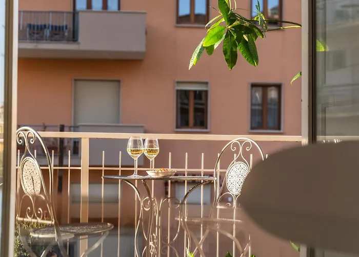 3 Bedroom 1 Bt Flat Balcony A/c Wi-fi Apartamento *