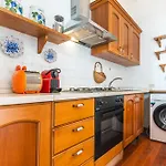 Apartment 3 Bedroom 1,5 Bt Flat Balcony A C Wi-fi *